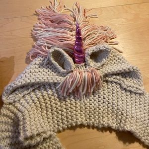 Unicorn knitted hat scarf
